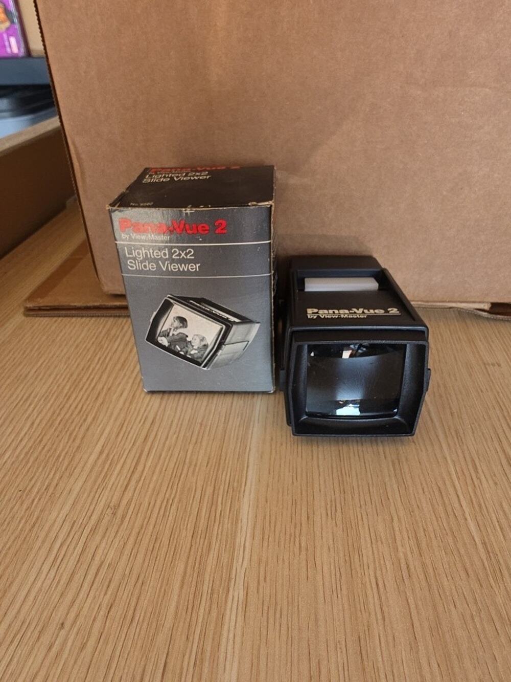 Pana-Vue 2 Vintage Slide Viewer 2x2 Battery Operated In Original Box